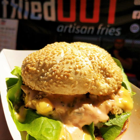 Fried Out - Vegan Cheese Burger (Foodzooka)